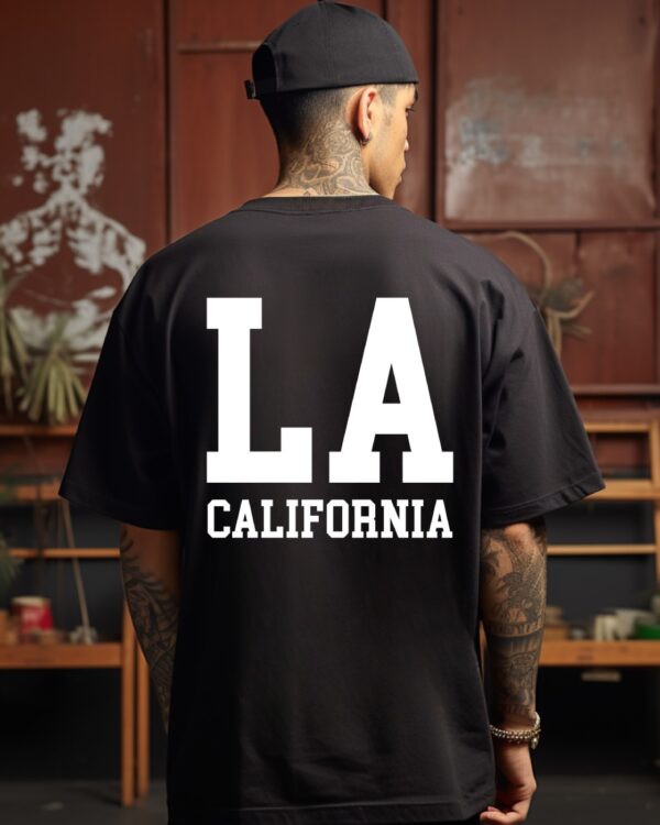 remera oversize con texto de california